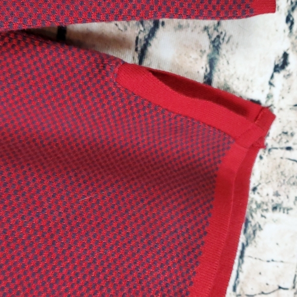 Skovhuus | Cozy Micro Check Indie Artsy Red Minimalist Pullover Sweater - Picture 6 of 10